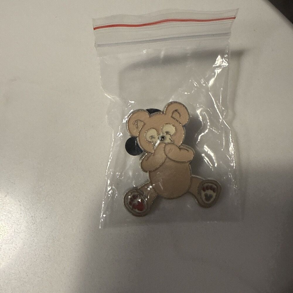 WDW Duffy the Bear Sitting Duffy Hidden Mickey Trading Pin